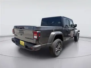 Jeep Gladiator 2025 4x4 Sport 4dr Cabina de Crew 5.0 ft. SB