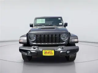 Jeep Gladiator 2025 4x4 Sport 4dr Cabina de Crew 5.0 ft. SB