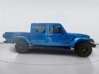 Jeep Gladiator 2024 4x4 Sport 4dr Cabina de Crew 5.0 ft. SB