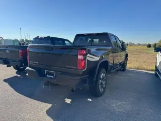 Chevrolet Silverado 2500HD 2024 4x4 Custom 4dr Crew Cab LB