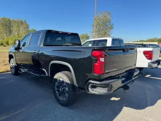 Chevrolet Silverado 2500HD 2024 4x4 Custom 4dr Crew Cab LB