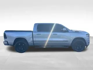 Ram 1500 2020 4x4 Big Horn 4dr Crew Cab 5.6 ft. SB Pickup