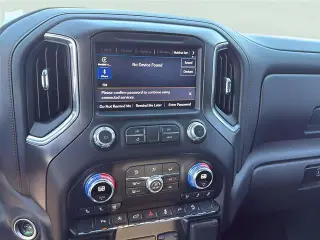 GMC Sierra 1500 2021 4x4 AT4 4dr Crew Cab 5.8 ft. SB