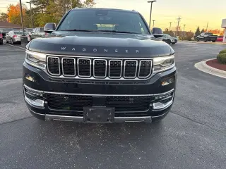 2022 Jeep Wagoneer
