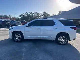 Chevrolet Traverse 2023 4x4 High Country 4dr SUV