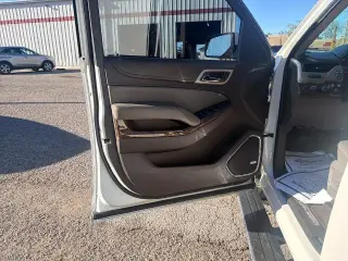 GMC Yukon XL 2016 4x4 Denali 4dr SUV