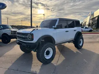 Ford Bronco 2024 4x4 Black Diamond 4dr SUV