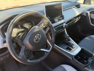 Toyota RAV4 2023 AWD XLE 4dr SUV