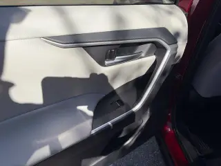 Toyota RAV4 2023 AWD XLE 4dr SUV