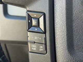 Ford F-150 2013 4x4 XLT 4dr SuperCrew Styleside 5.5 ft. SB
