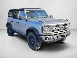 Ford Bronco 2022 4x4 Black Diamond 4dr SUV