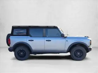 Ford Bronco 2022 4x4 Black Diamond 4dr SUV