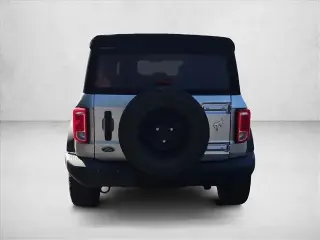 Ford Bronco 2022 4x4 Black Diamond 4dr SUV