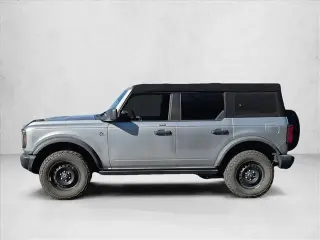 Ford Bronco 2022 4x4 Black Diamond 4dr SUV