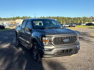 Ford F-150 2023 4x4 XL 4dr SuperCrew 5.5 ft. SB