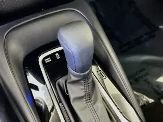 Toyota Corolla Híbrido 2027 SE 4dr Sedán