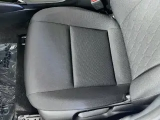 Toyota Corolla Híbrido 2027 SE 4dr Sedán
