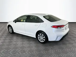 Toyota Corolla Híbrido 2027 SE 4dr Sedán
