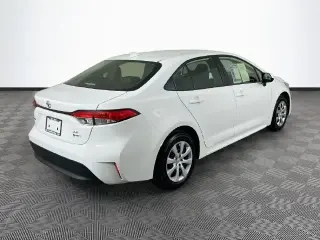 Toyota Corolla Híbrido 2027 SE 4dr Sedán