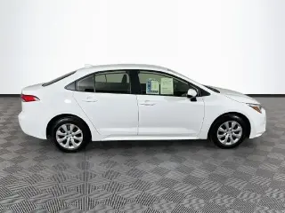 Toyota Corolla Híbrido 2027 SE 4dr Sedán