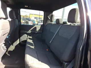 Ford F-150 2023 4x4 XL 4dr SuperCrew 5.5 ft. SB