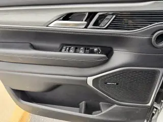 2022 Jeep Wagoneer