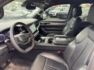 2022 Jeep Wagoneer