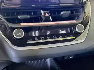 Toyota Corolla 2027 LE 4dr Sedán