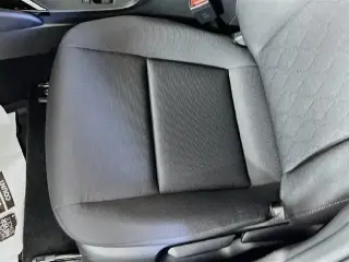 Toyota Corolla 2027 LE 4dr Sedán