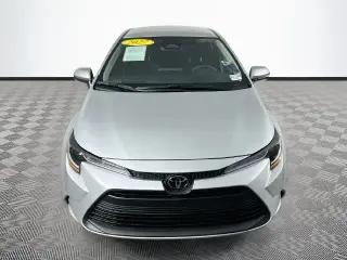 Toyota Corolla 2027 LE 4dr Sedán