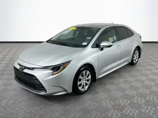 Toyota Corolla 2027 LE 4dr Sedán