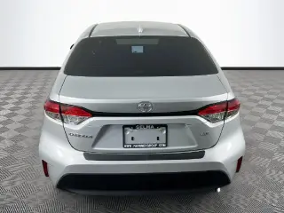 Toyota Corolla 2027 LE 4dr Sedán