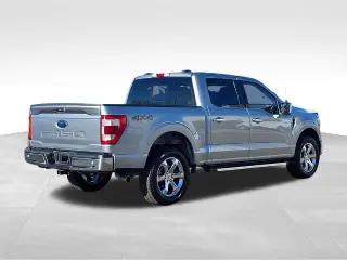 Ford F-150 2022 4x4 Lariat 4dr SuperCrew 5.5 ft. SB
