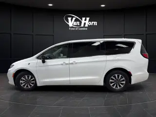 2024 Chrysler Pacifica Hybrid