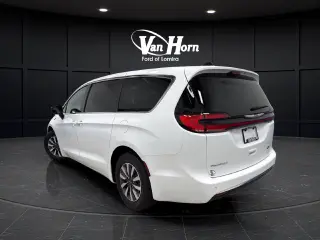2024 Chrysler Pacifica Hybrid