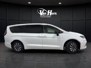 2024 Chrysler Pacifica Hybrid
