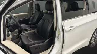 2024 Chrysler Pacifica Hybrid