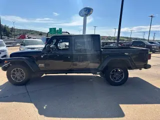 Jeep Gladiator 2023 4x4 Overland 4dr Crew Cab 5.0 ft. SB