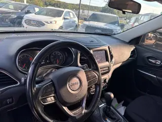 Jeep Cherokee 2019 4x4 Latitude SUV de 4 puertas