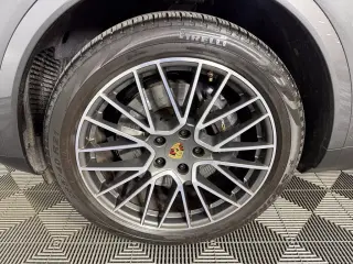 2023 Porsche Cayenne Coupe