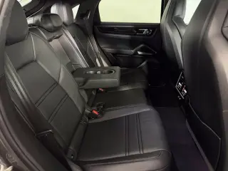 2023 Porsche Cayenne Coupe