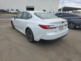 Toyota Camry 2025 XLE 4dr Sedán