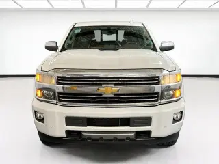Chevrolet Silverado 2500HD 2015 4x4 High Country 4dr Crew Cab SB