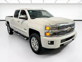 Chevrolet Silverado 2500HD 2015 4x4 High Country 4dr Crew Cab SB