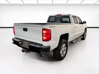 Chevrolet Silverado 2500HD 2015 4x4 High Country 4dr Crew Cab SB