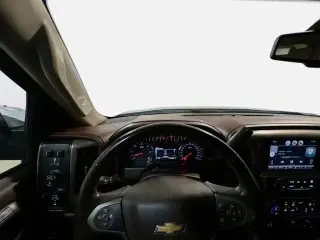Chevrolet Silverado 2500HD 2015 4x4 High Country 4dr Crew Cab SB