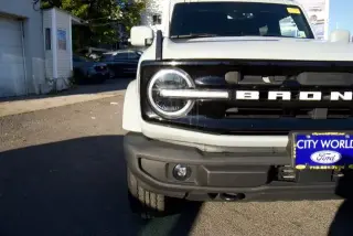 Ford Bronco 2023 4x4 Outer Banks 4dr SUV