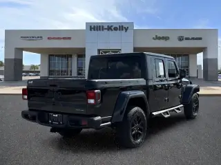 Jeep Gladiator 2023 4x4 Freedom 4dr Crew Cab 5.0 ft. SB