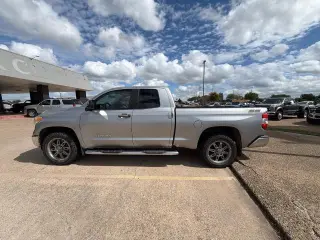 Toyota Tundra 2016 4x2 SR5 4dr Double Cab Pickup SB (4.6L V8)