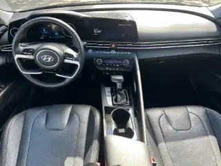 Hyundai ELANTRA 2023 Limited 4dr Sedán